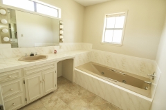 master bath hers