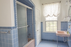 California Ranch Bath Five