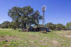 Navidad-River-Ranch-Windmill