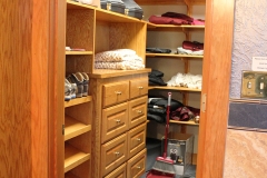 ross ranch master closet